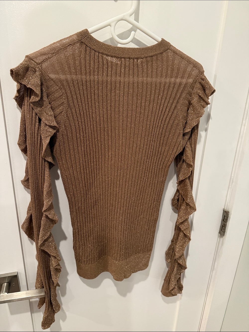 BNWT Gold Ruffle-Sleeve Ribbed Knit Top - Picture 5 of 5